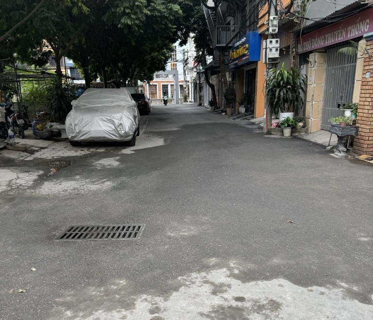 XUÂN ĐỈNH - NGÕ Ô TÔ ĐỖ CỬA- NGAY CẠNH  BÃI ĐỖ XE- Ở HOẶC ĐẦU TƯ XÂY CCMN CHO THUÊ ĐỀU TỐT.